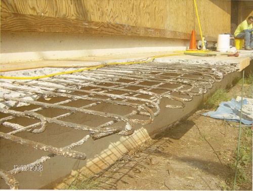 Rusting of rebar had caused cracks and spalling